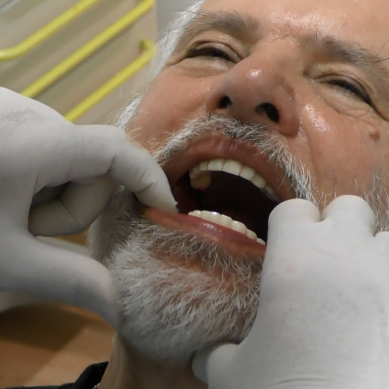 Implantologia dentale Transmucosa